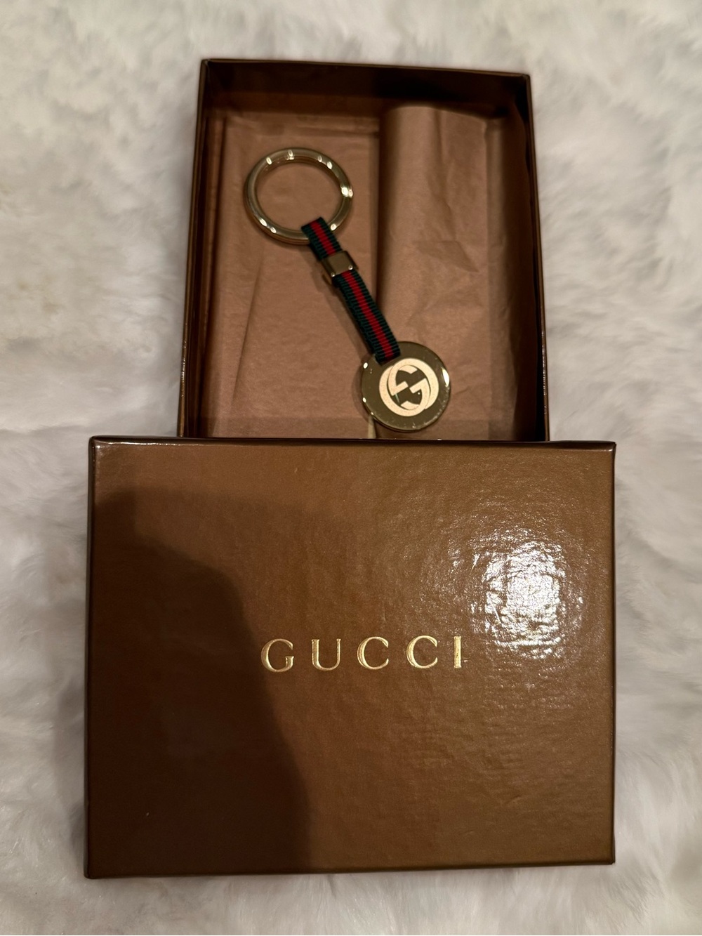Gucci Red and Green Web Stripe Gold-Tone Logo Keyring - Picture 3 of 9